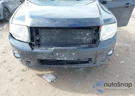 2011 Ford Escape Xlt z USA, uszkodzony, nr VIN 1FMCU0D76BKC66697